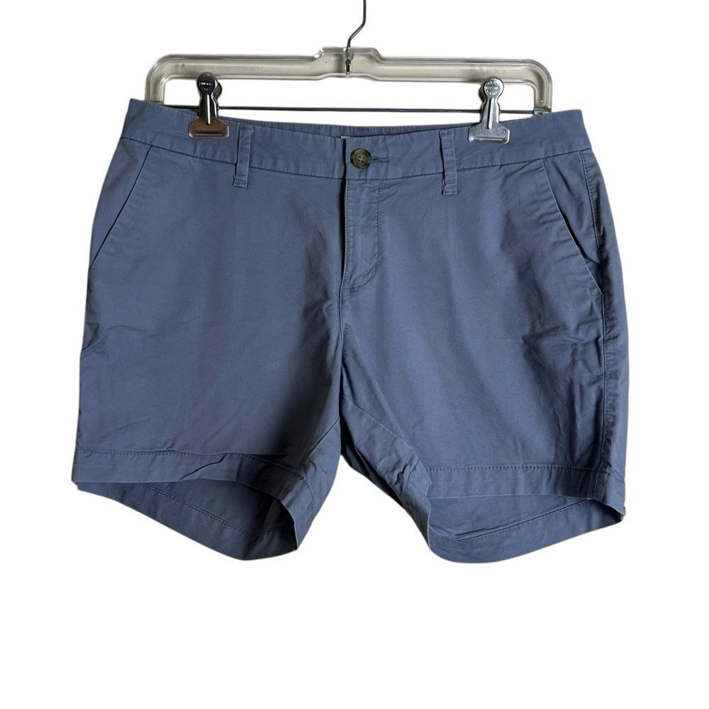 3 for $30! Old navy women’s light grey Shorts